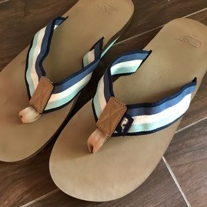 Vinyard Vines Flip flops